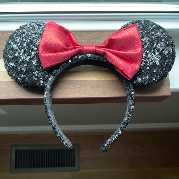 Minnie Mouse Headwear LOT (2 Items) - Picture 7 of 9